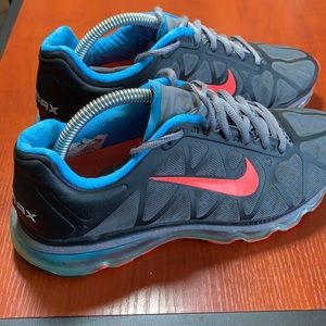 best deals on nikes